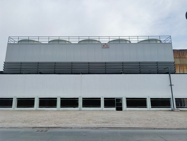 蘭州鋁業玻璃鋼冷卻塔并聯5臺